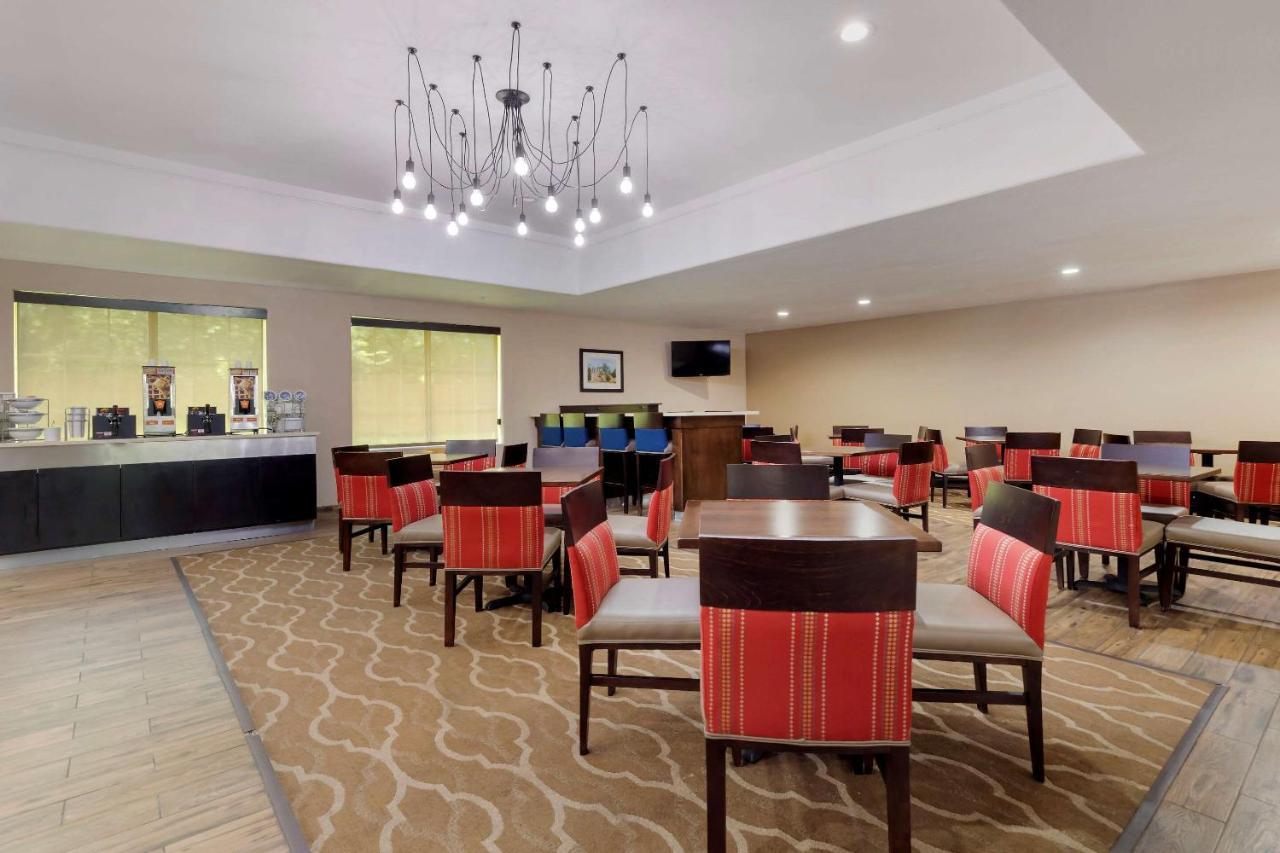 Comfort Inn & Suites Near Six Flags & Medical Center San Antonio Extérieur photo