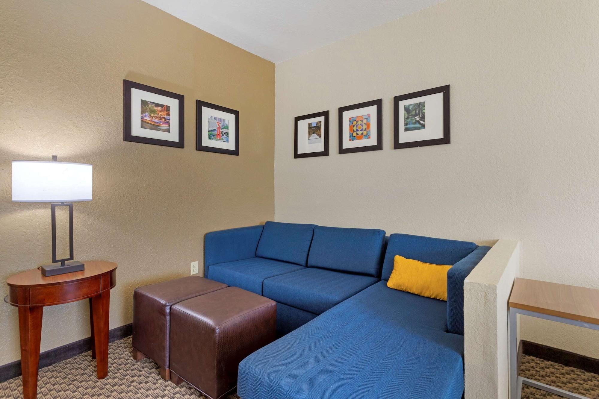 Comfort Inn & Suites Near Six Flags & Medical Center San Antonio Extérieur photo