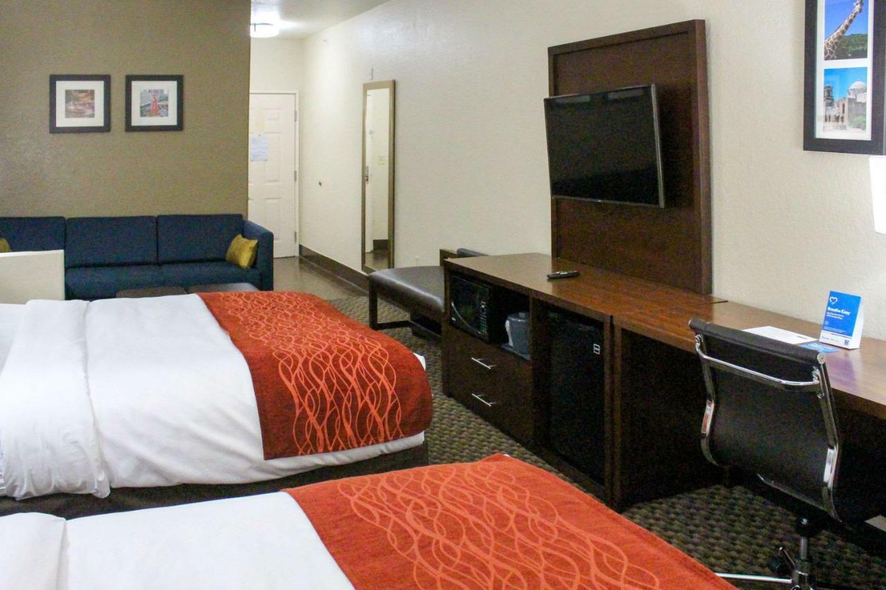 Comfort Inn & Suites Near Six Flags & Medical Center San Antonio Extérieur photo